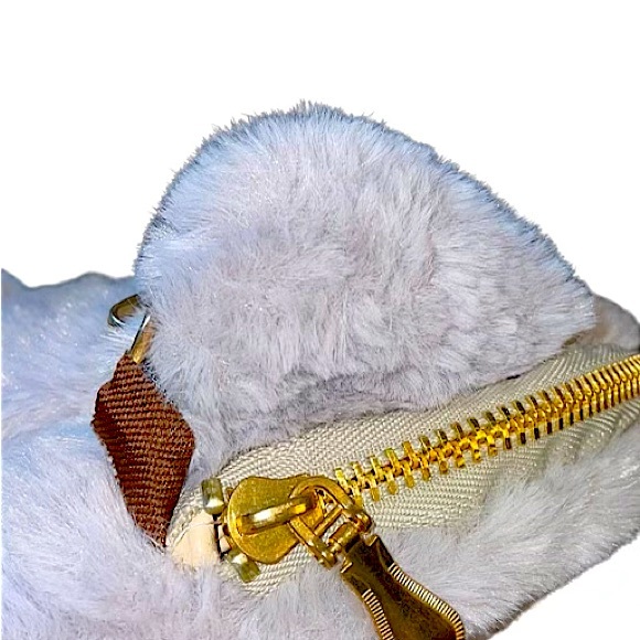 🌟Cute Cat “Fur” Shoulder Bag NWOT☀️Host Pick ☀️ - Picture 7 of 15